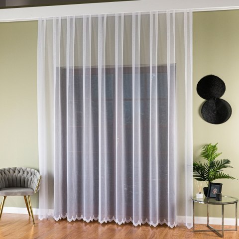 Firanka haftowana ze wzorem na samym dole, wysokość 300cm, kolor 001 biały 122089/000/001/000300/1