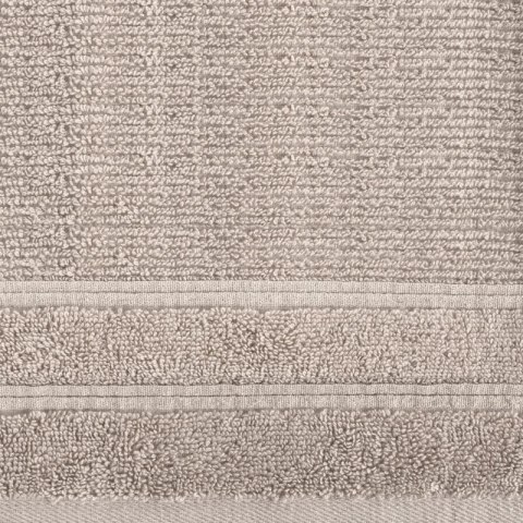 RĘCZNIK AMIRA (03)