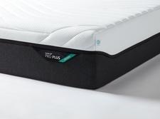 Materac TEMPUR Pro Plus CoolQuilt z pokrowcem SmartCool – widok narożnika materaca na łóżku