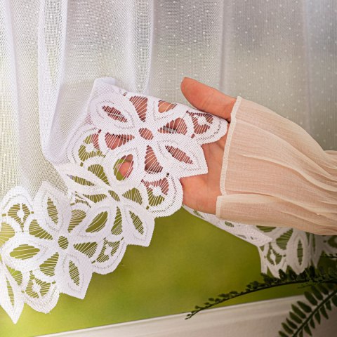 Zazdrostka żakardowa ze wzorem na samym dole, wysokość 75cm, kolor 001 biały 018869/000/001/000075/1