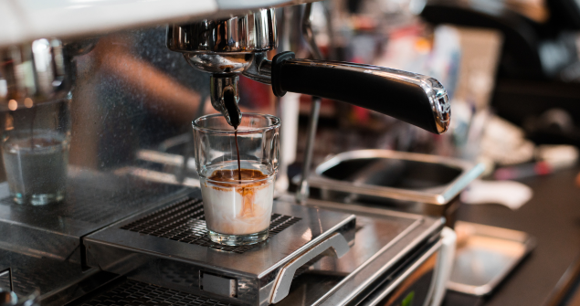 Jak dbać o ekspres do kawy, żeby służył latami?